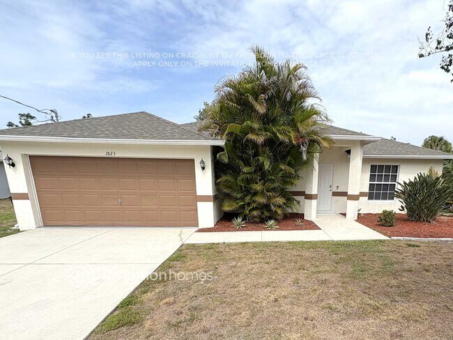 Building Photo - 1823 Sadnet Ln