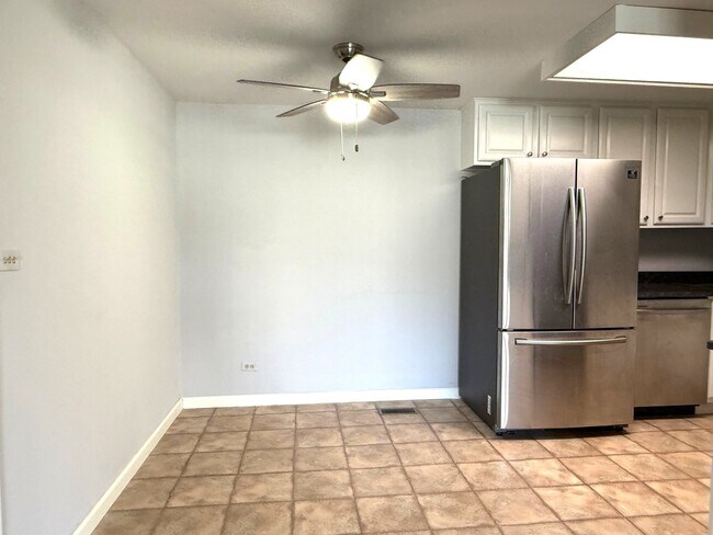 Building Photo - 931 Shattuck Ln