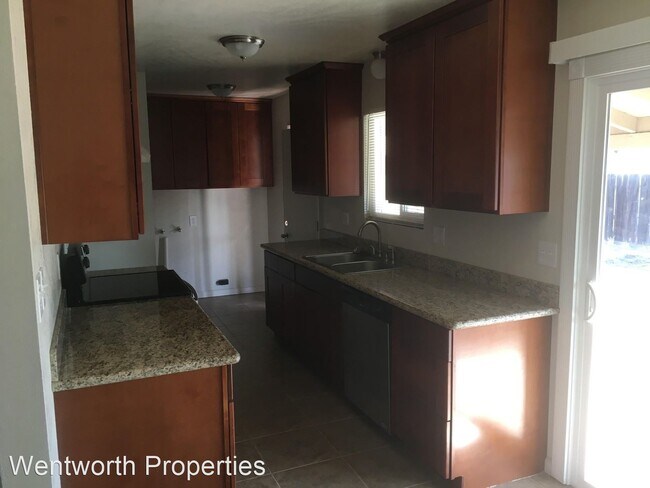 Foto del edificio - 3 br, 2 bath House - 816 Ralph Ave