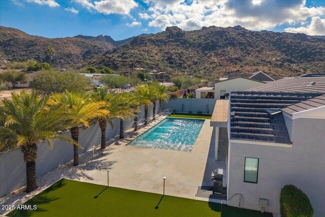 Building Photo - 9407 S 13th Way