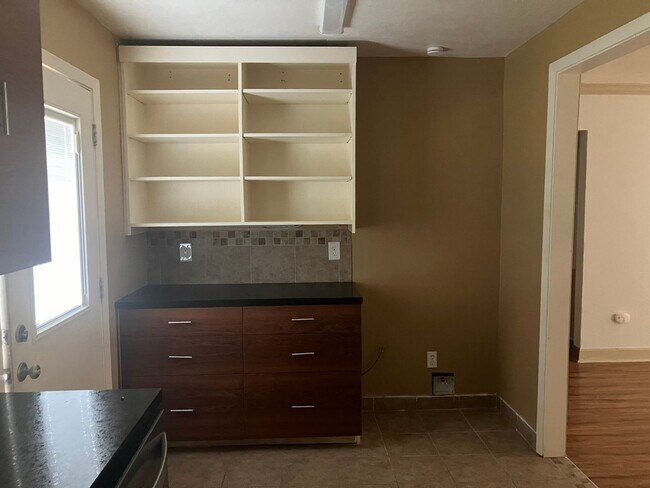 Foto del edificio - 517 Windswept Dr