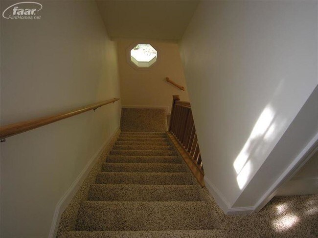 Building Photo - 5600 Continental Rd