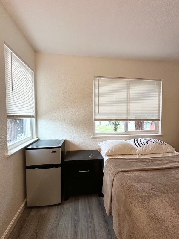 Building Photo - 1960 Grande Cir