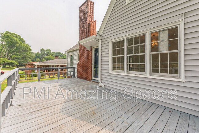 Building Photo - 4315 Gibbon Rd