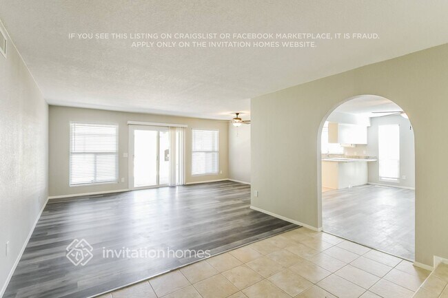 Foto del edificio - 4976 W Charleston Ave