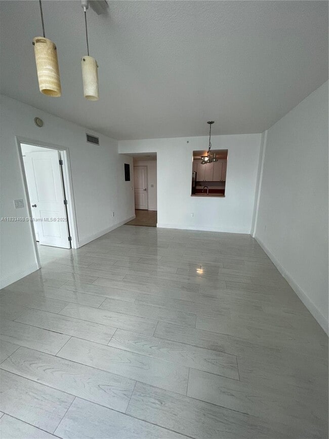 Foto del edificio - 1250 S Miami Ave