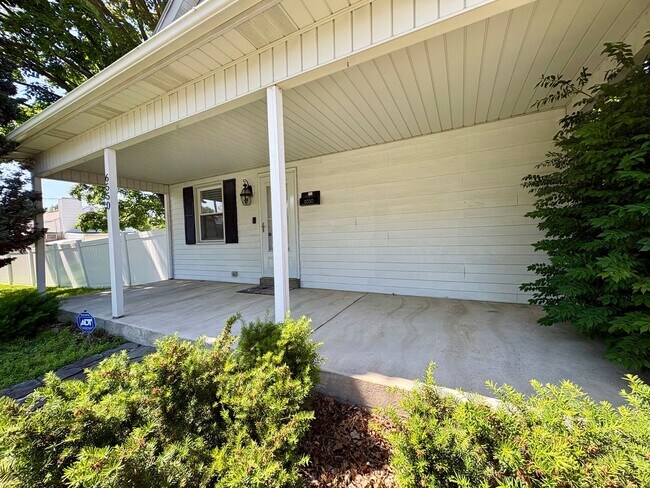 Foto del edificio - 4 Bedroom 2 Bathroom in Harrisburg!
