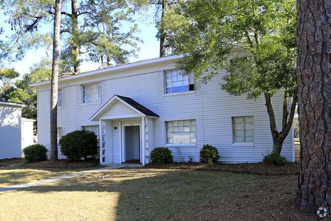 Building Photo - Sedgefield Apartments