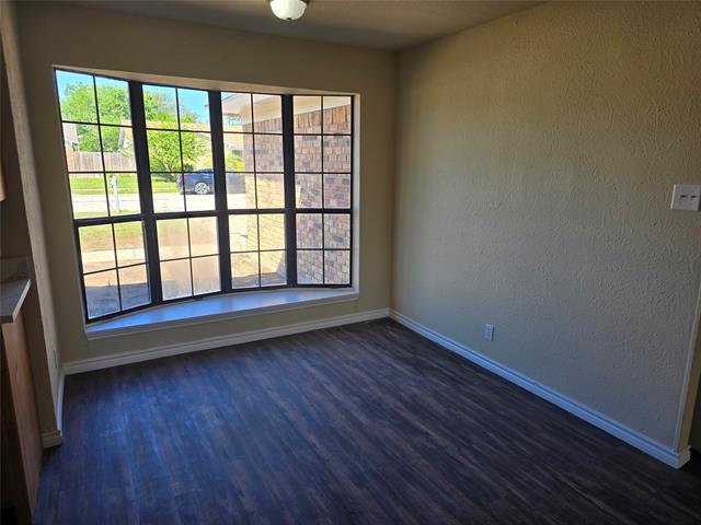 Foto del edificio - 7528 Meadowlark Ln N