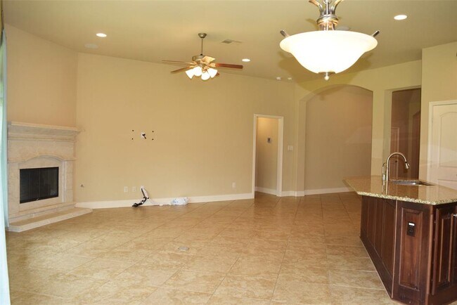 Foto del edificio - 5311 Wolfpen Ridge Ln
