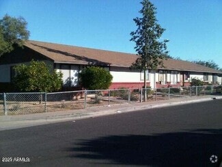 Building Photo - 619 E Knoll St