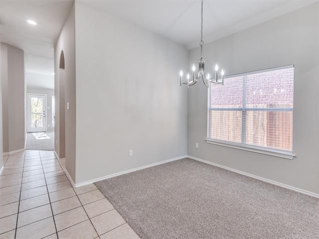 Foto del edificio - 7952 Glenway Dr