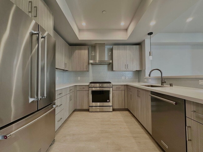 Building Photo - 5953 Saturn St