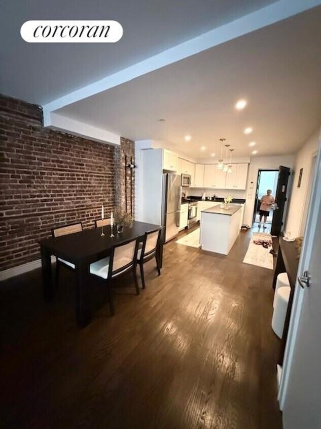 Foto principal - 123 E 18th St