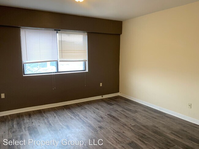 Foto del edificio - 3553 N Oakland Ave