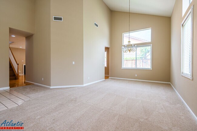 Foto del edificio - 2189 Rockrose Ct