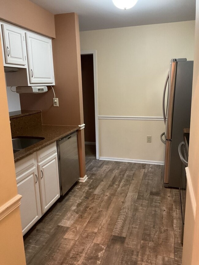 Foto del edificio - 11 Round Ridge Rd