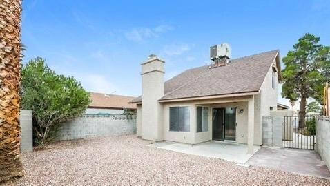 Primary Photo - 2388 Valley Dr