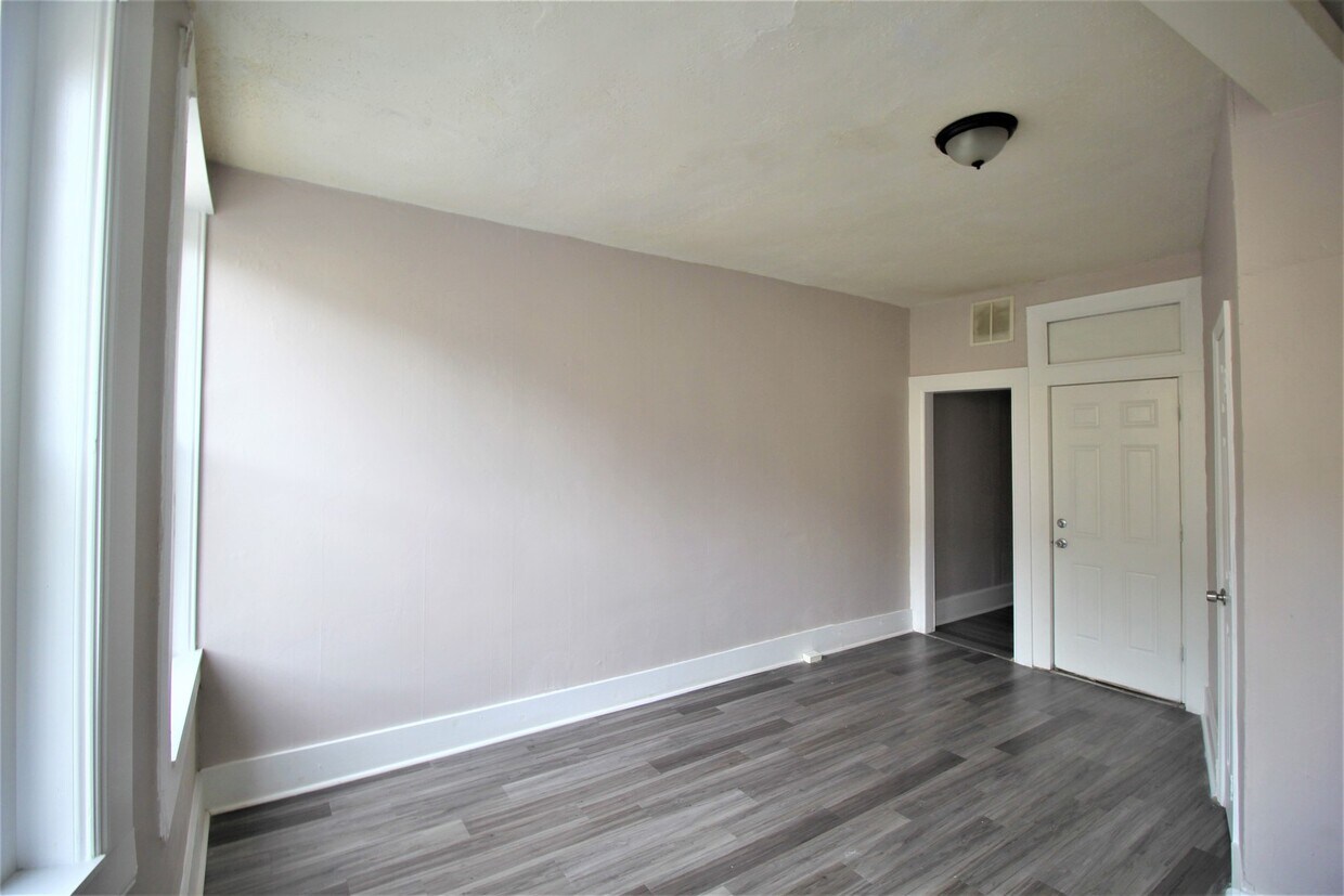 Building Photo - 2421 N Calvert St