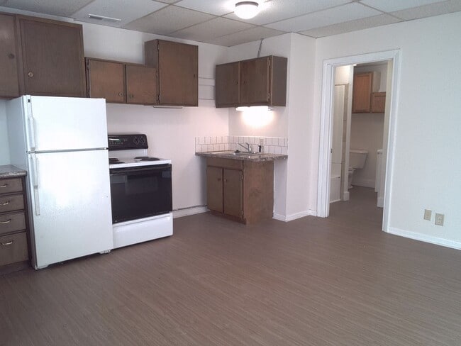 Building Photo - 700 S 4th St