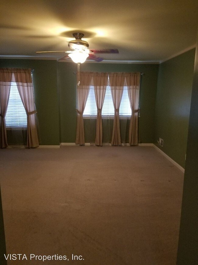 Building Photo - 8703 Sanctuary Ln