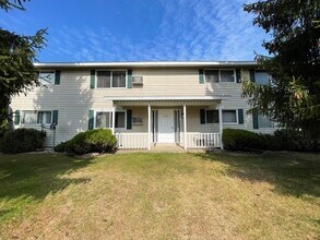 Building Photo - 2306 Radtke Ave