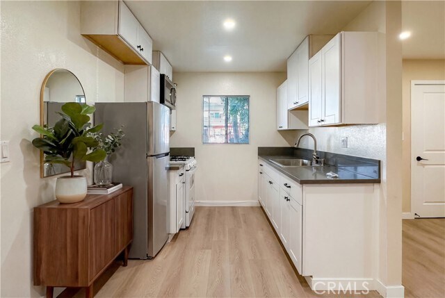 Foto del edificio - 6911 Ben Ave