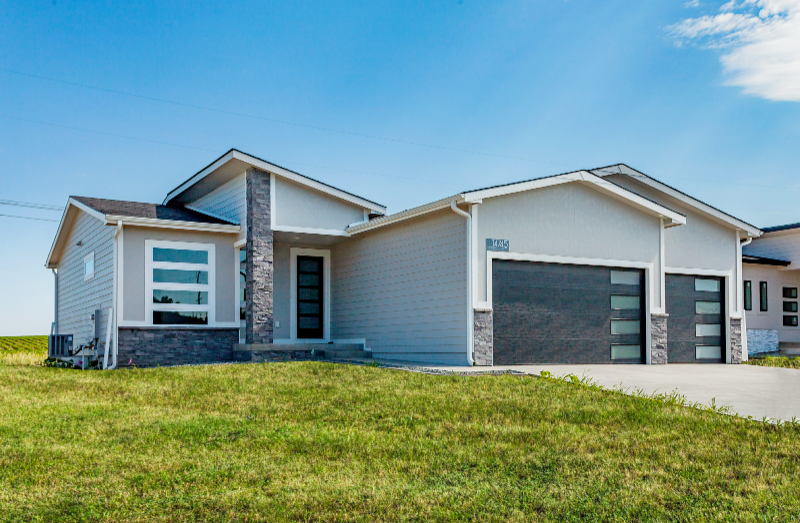Primary Photo - 14745 Stonecrop Dr