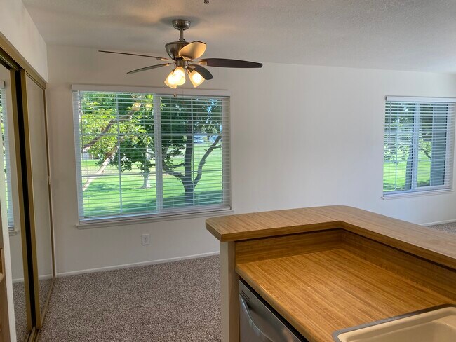 Foto del edificio - 18252 Parkview Ln