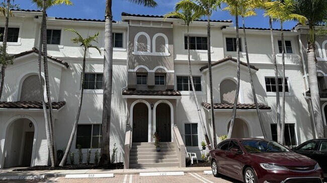 Foto del edificio - 525 Bayfront Dr