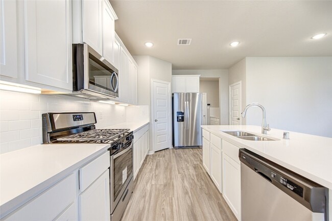 Building Photo - 812 Laguna Grn Ln