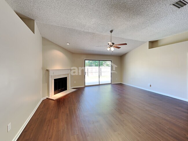 Building Photo - 7018 Shady Pine St W