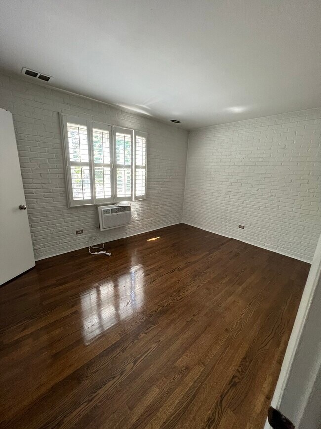 Foto del edificio - 455 W Grant Pl