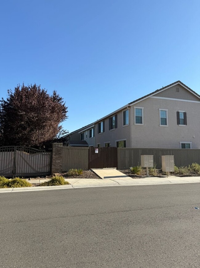 Building Photo - 3223 Le Bourget Ln