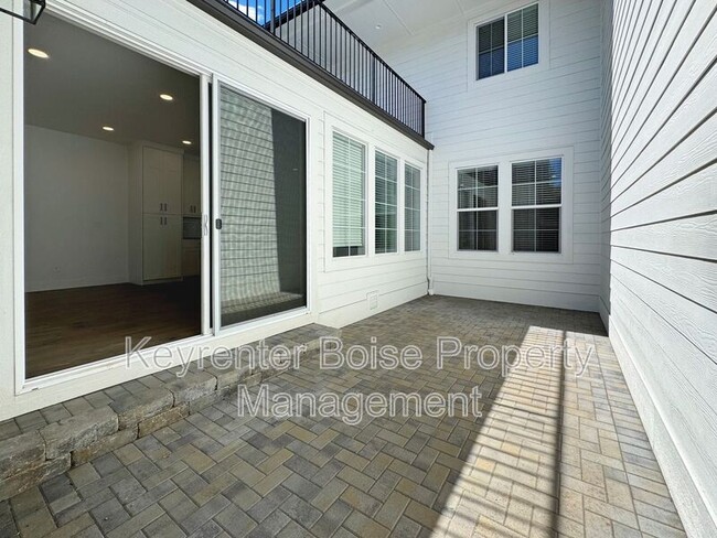 Building Photo - 2985 W Hidden Springs Dr