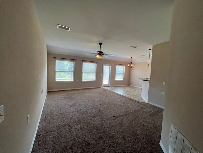 Building Photo - Pace - Willow Glen - 3 bedroom, 2 bathroom