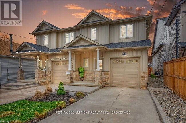 Photo du bâtiment - 24A Greenwood Ave