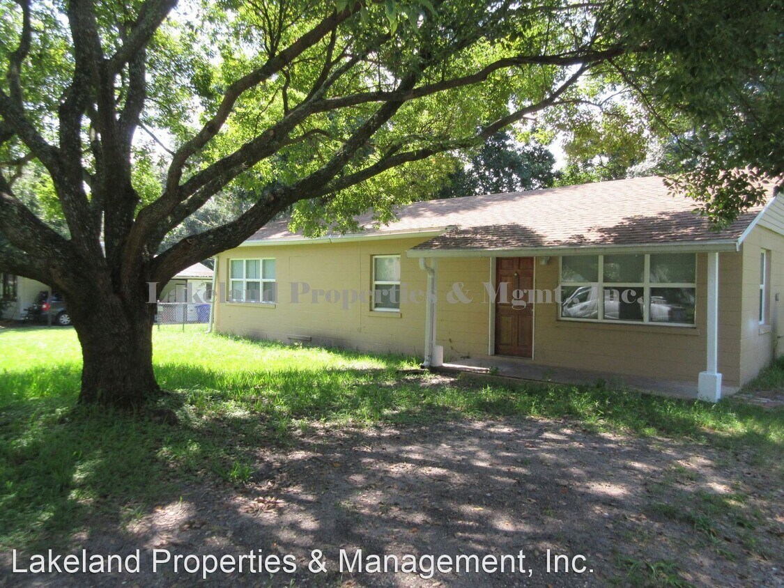 Primary Photo - 3 br, 1 bath House - 823 Lakehurst St.