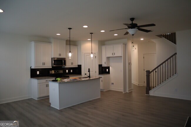 Building Photo - 128 Auburn Valley Wy