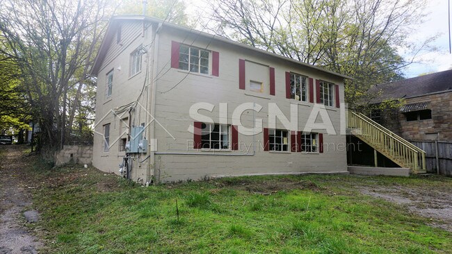 Building Photo - 601 8th St