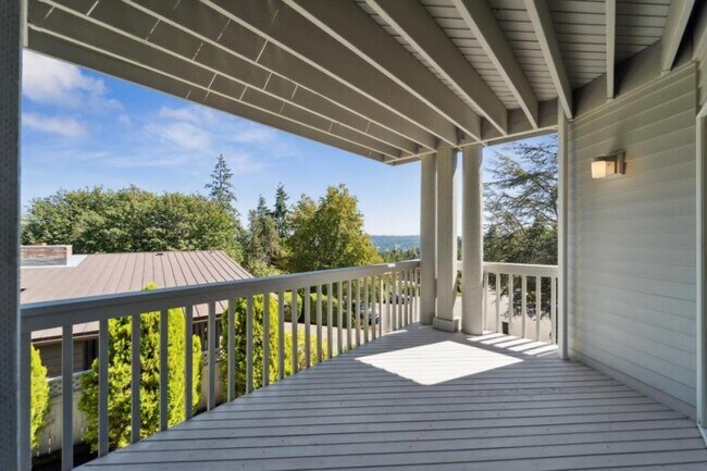 Building Photo - 3 bedroom in Lake Forest Park WA 98155
