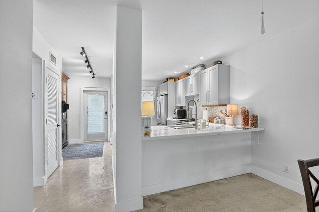 Foto del edificio - 2320 SW 22nd Ave