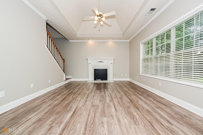 Foto del edificio - 325 Arbor Ridge Pkwy