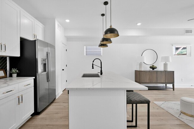 Foto del edificio - 8017 Cora St