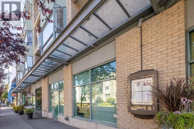 Building Photo - 1688 Cypress St