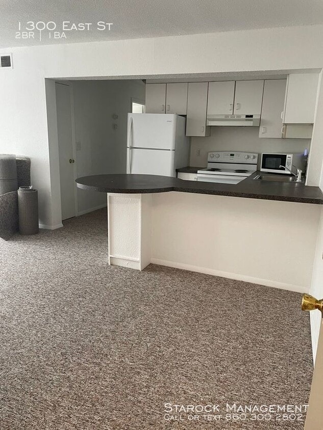 Primary Photo - Amazing 2 bedroom plus office!