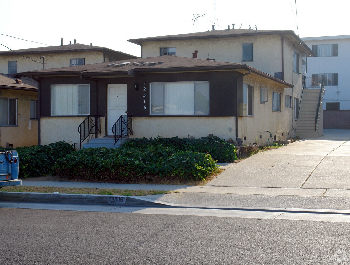 Primary Photo - 12516 Truro Ave
