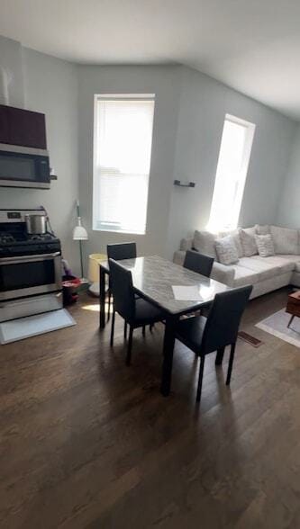 Foto del edificio - 822 N Lawndale Ave