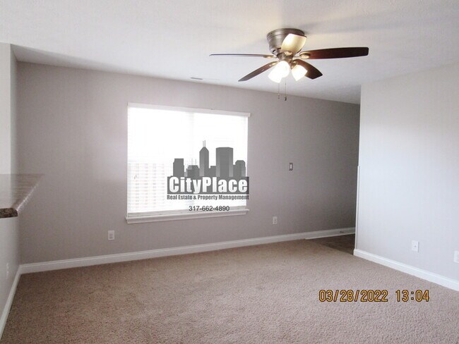 Foto del edificio - 729 Bridgebend Run, Greenwood, IN 46143
