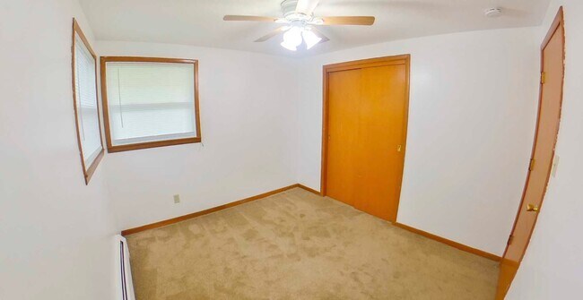 Building Photo - 820 Griffith